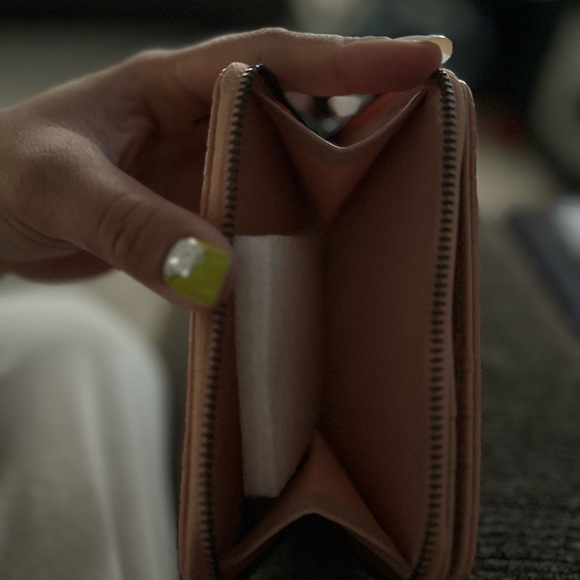 Pink Croc-Embossed Wallet - Picture 4 of 5